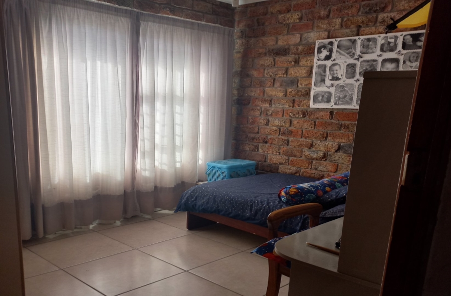 5 Bedroom Property for Sale in Dana Bay Western Cape